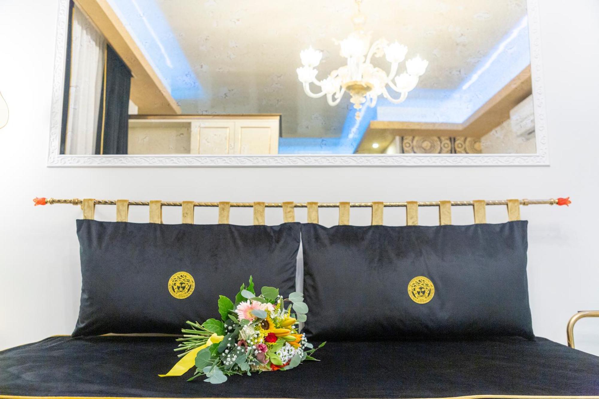 Leucosya Luxury